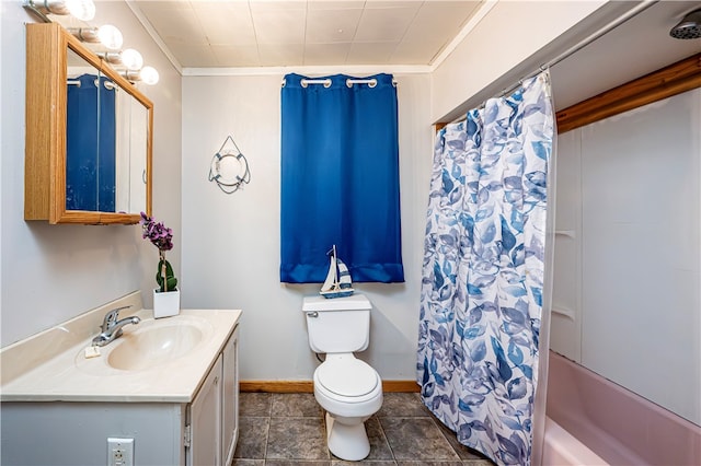 full bathroom featuring vanity, shower / bath combo with shower curtain, ornamental molding, and toilet