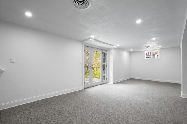 unfurnished room with carpet