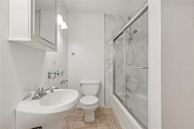 5972 Alder St, Shadyside, PA 15232 - full bath featuring toilet, enclosed tub / shower combo, and tile patterned floors