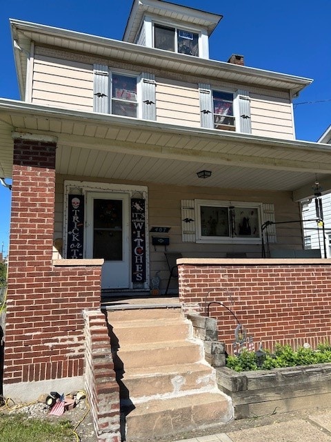 view of front facade featuring a porch