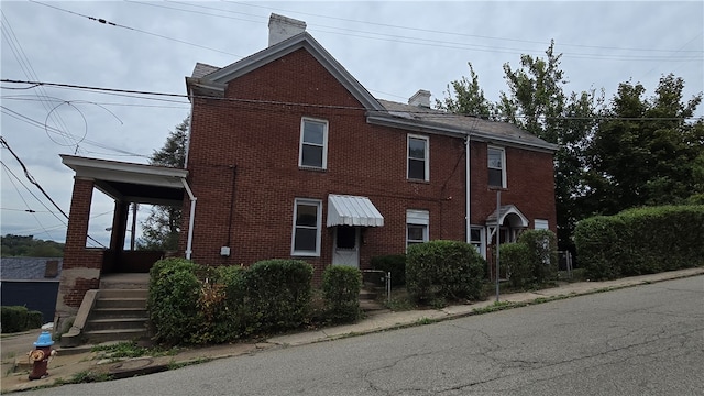 view of front of property