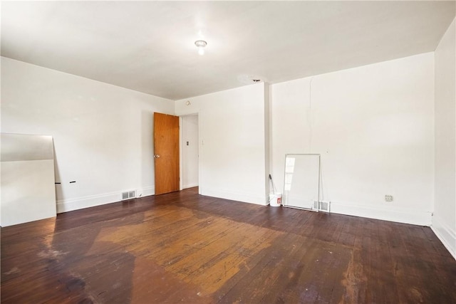 21 Ambridge Ave, Leet Twp, PA 15003 - unfurnished room featuring hardwood / wood-style flooring and baseboards