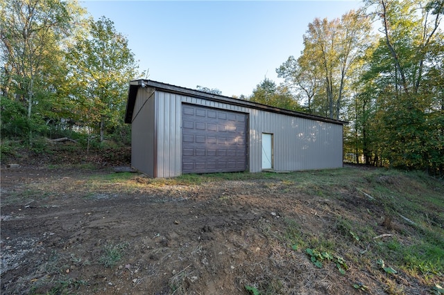 view of outdoor structure featuring a garage