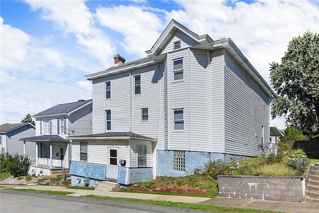 view of front of house featuring a porch