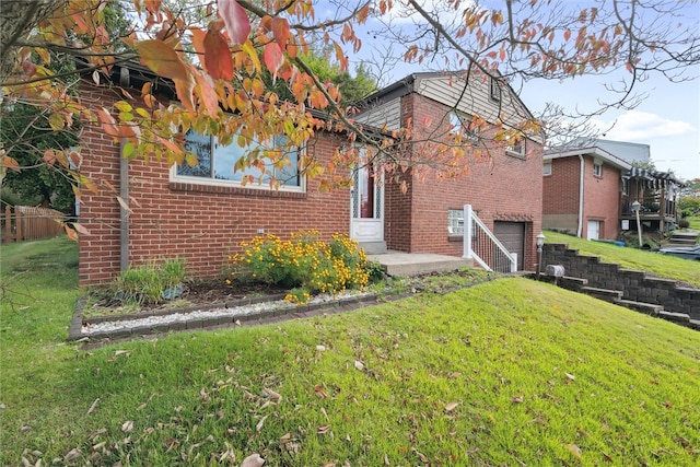 view of front of house with a front yard