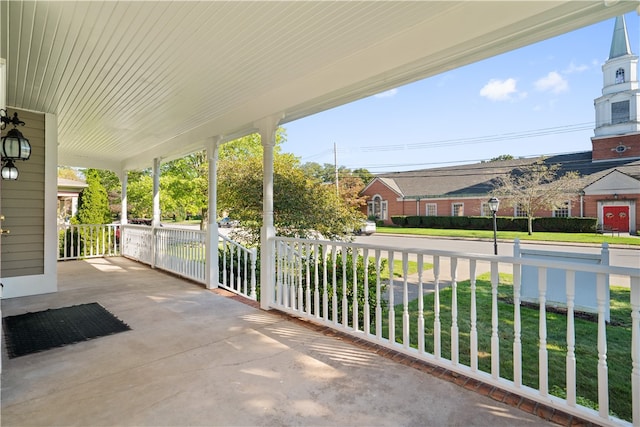 view of patio / terrace with covered porch