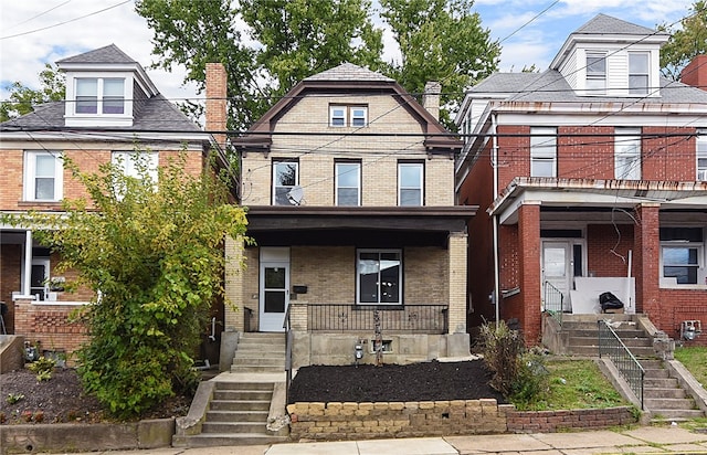 view of front of house featuring a porch