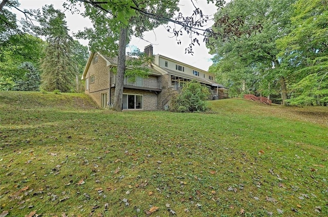 view of grassy yard