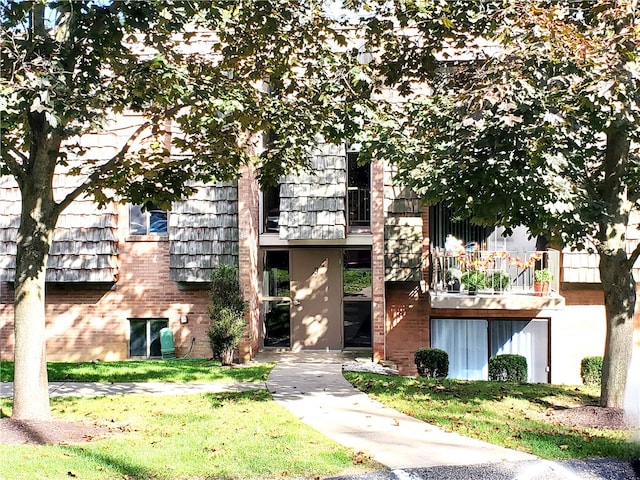 view of building exterior