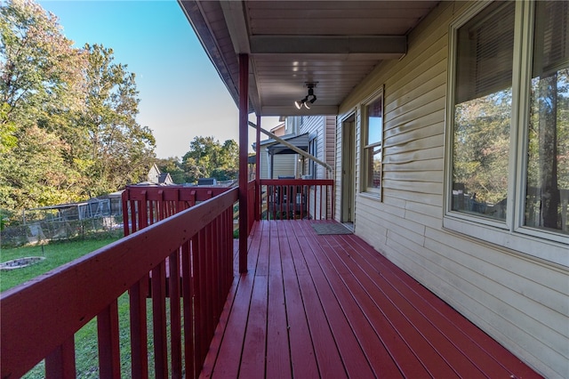 deck with ceiling fan