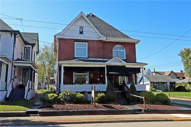 view of front of property featuring a porch