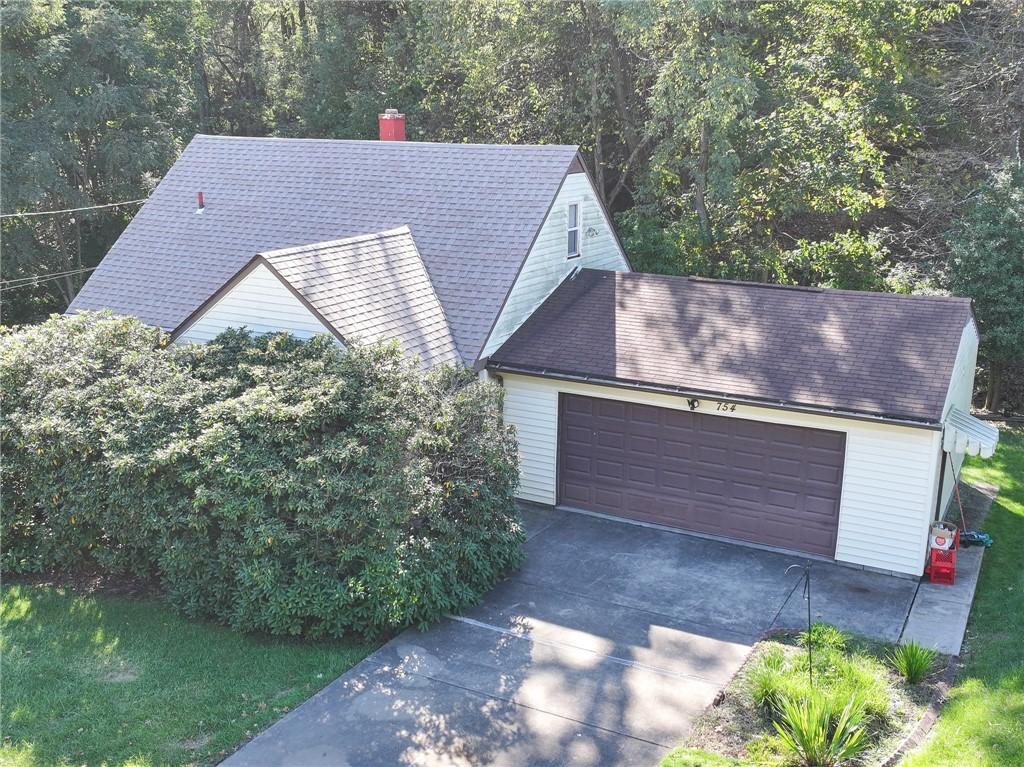 754 Jefferson Rd, Penn Hills, PA 15235 - view of front facade featuring a garage