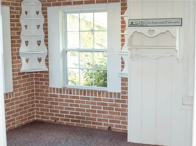 room details with carpet floors