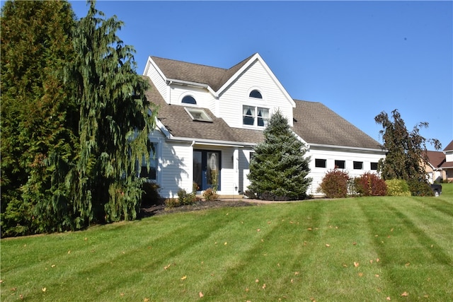 view of front of house with a front yard