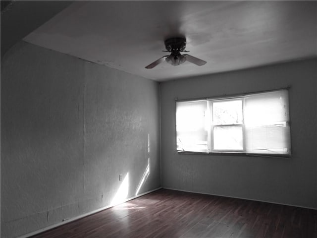 571 2nd St, Pitcairn, PA 15140 - unfurnished room featuring ceiling fan and wood finished floors