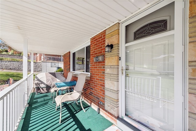 balcony with a porch