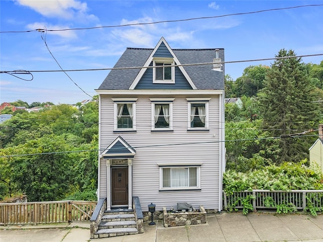 view of front of home featuring a patio area