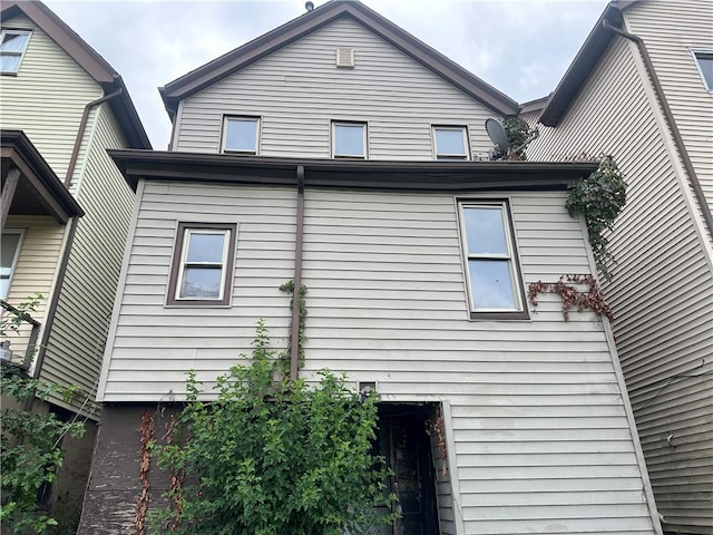 view of home's exterior