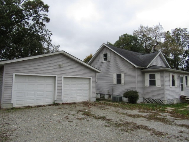 Listing photo 3 for 327 Jackson St, Sewickley Twp PA 15640