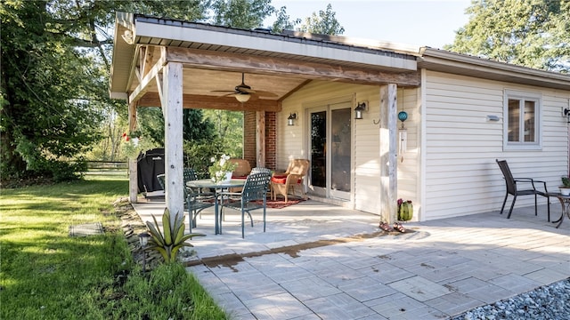 view of patio with ceiling fan