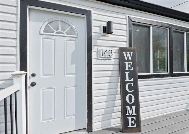 view of entrance to property