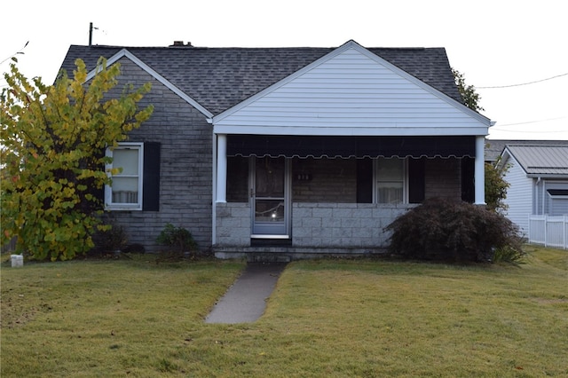 view of front of house with a front yard