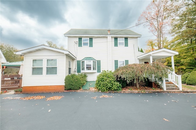 view of front of property