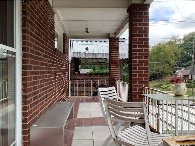 view of patio / terrace with covered porch