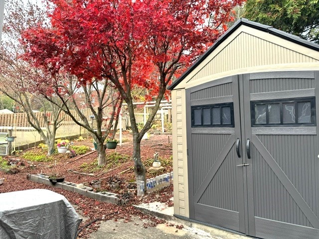 view of outbuilding