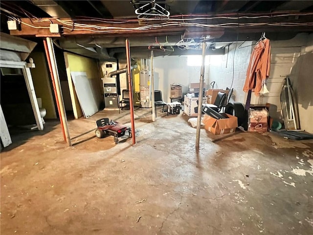 1229 Main St, Aliquippa, PA 15001 - unfinished below grade area with water heater
