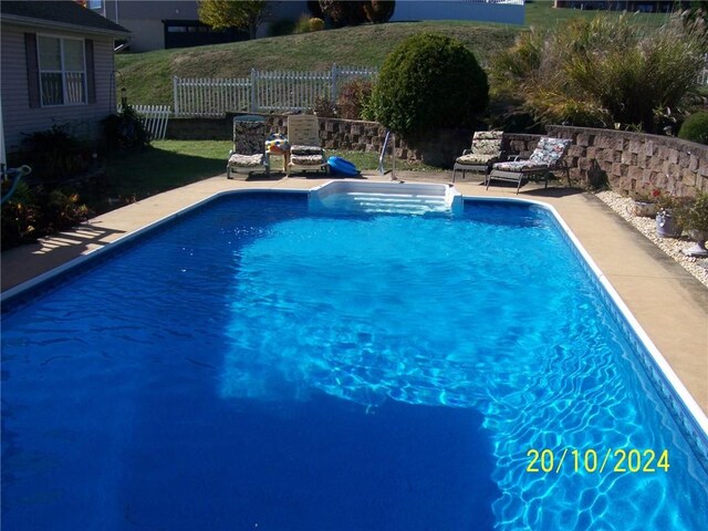 2024 Lexington Dr, Dunbar Twp, PA 15425 - photo 5