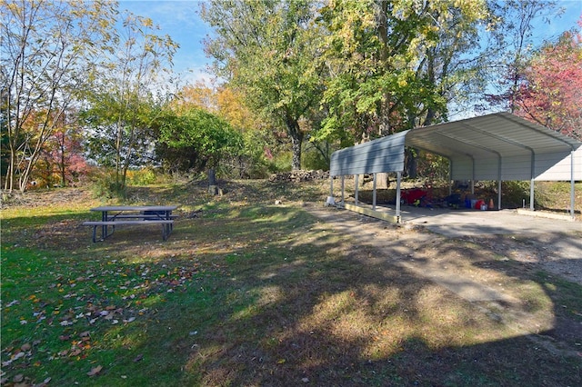 view of yard featuring a carport