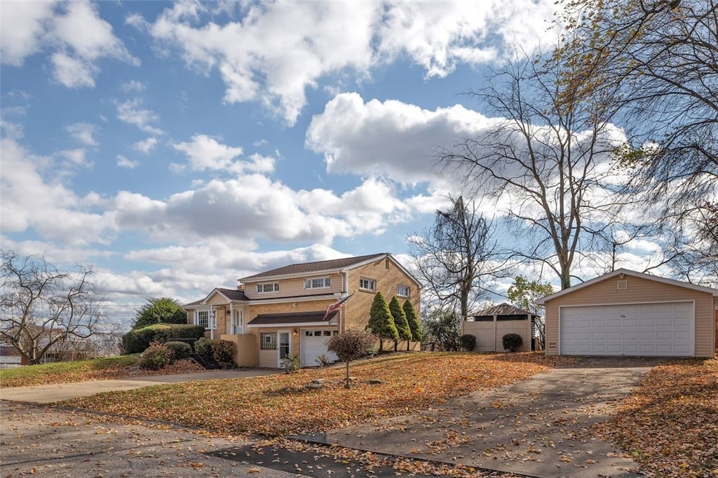 view of front of property featuring a garage