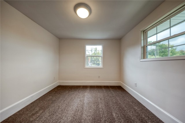 view of carpeted spare room