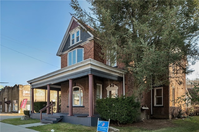 view of front of home with covered porch