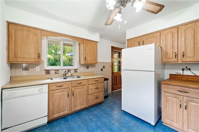 kitchen featuring sink, decorative backsplash, white appliances, and ceiling fan