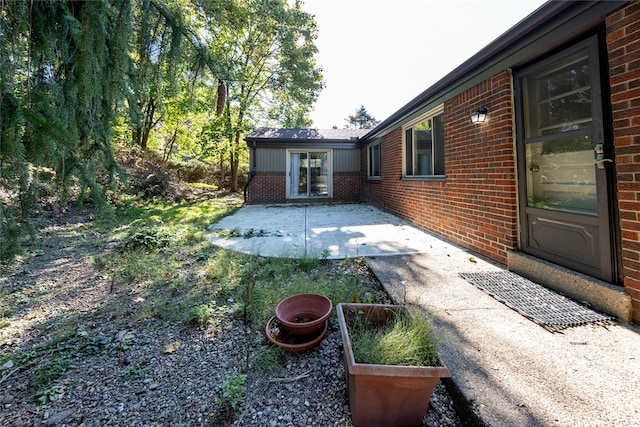 view of yard with a patio