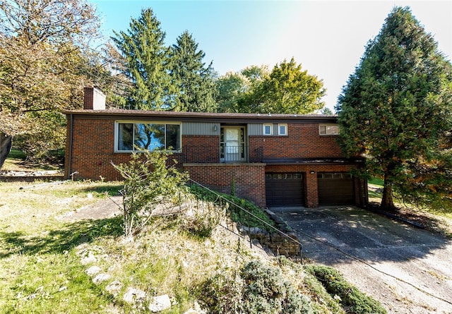 view of front of house featuring a garage