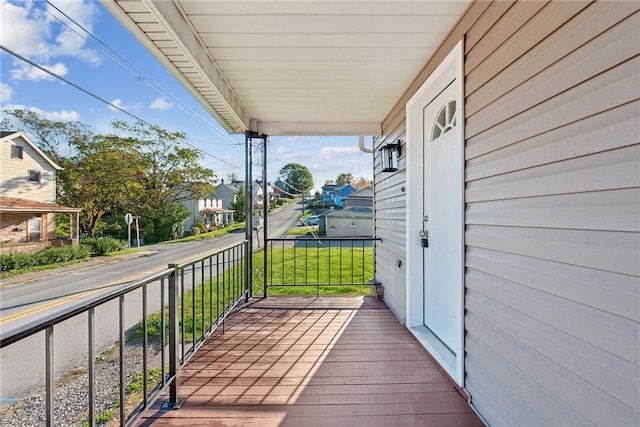 balcony featuring covered porch