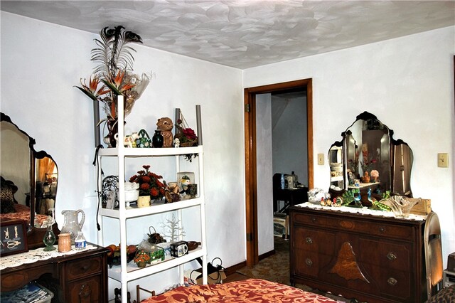 bedroom featuring a textured ceiling