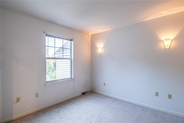 120 S 13th St, South Side, PA 15203 - unfurnished room with baseboards, visible vents, and light carpet