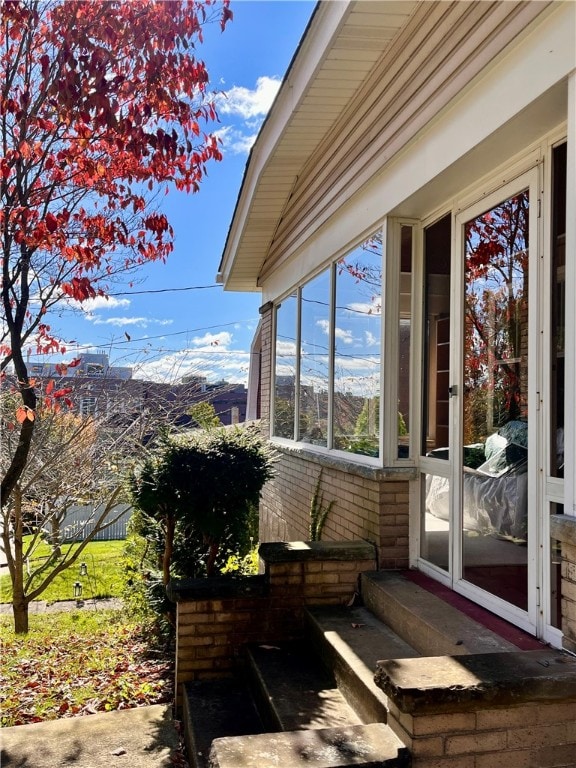 view of home's exterior