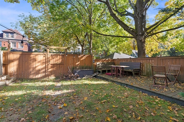 view of yard with a patio