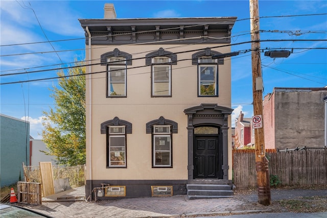 view of italianate house