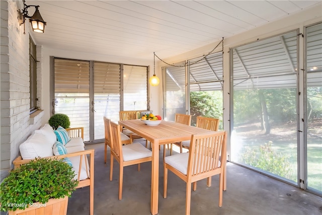 view of sunroom / solarium