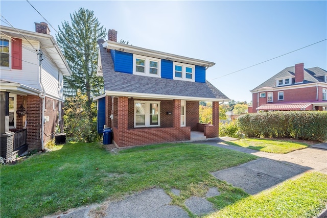 view of front of house featuring a front yard