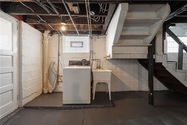 basement featuring washer / clothes dryer