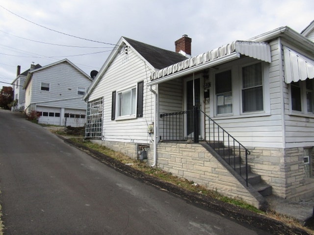 view of front facade