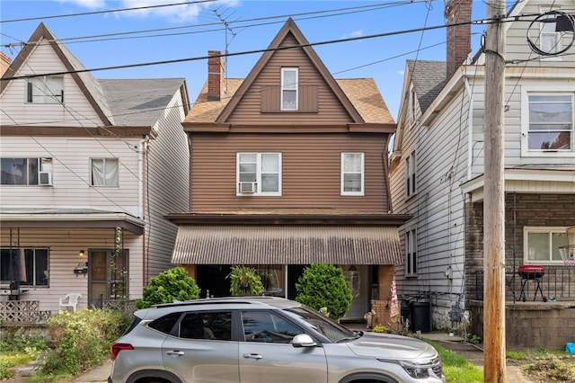 view of front of house