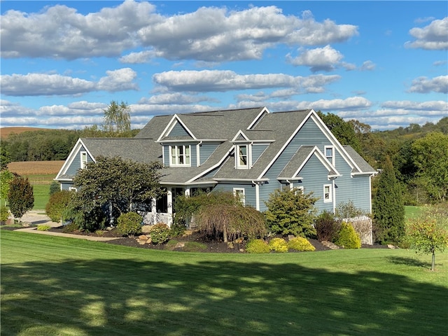 view of front of house with a front lawn